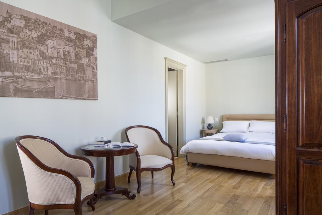 Hotel Leto Hydra Buitenkant foto
